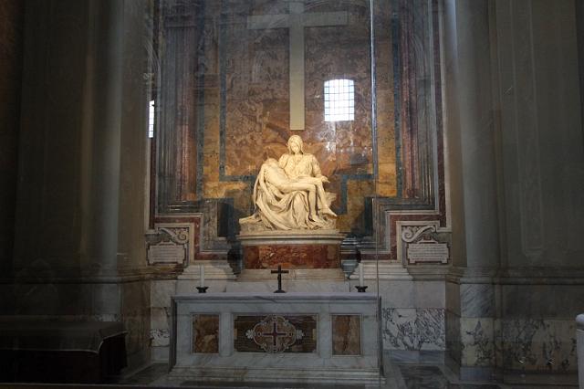 0653 Basiliek St Pieter - Pieta.JPG
